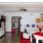 Carihuela Apartman *